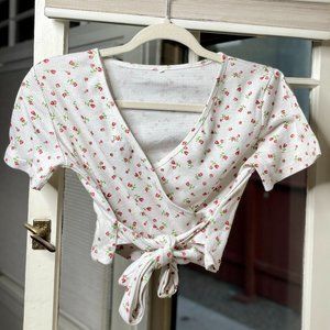 Brandy Melville White and Pink Rose Floral Wrap Crop Top Size Small
